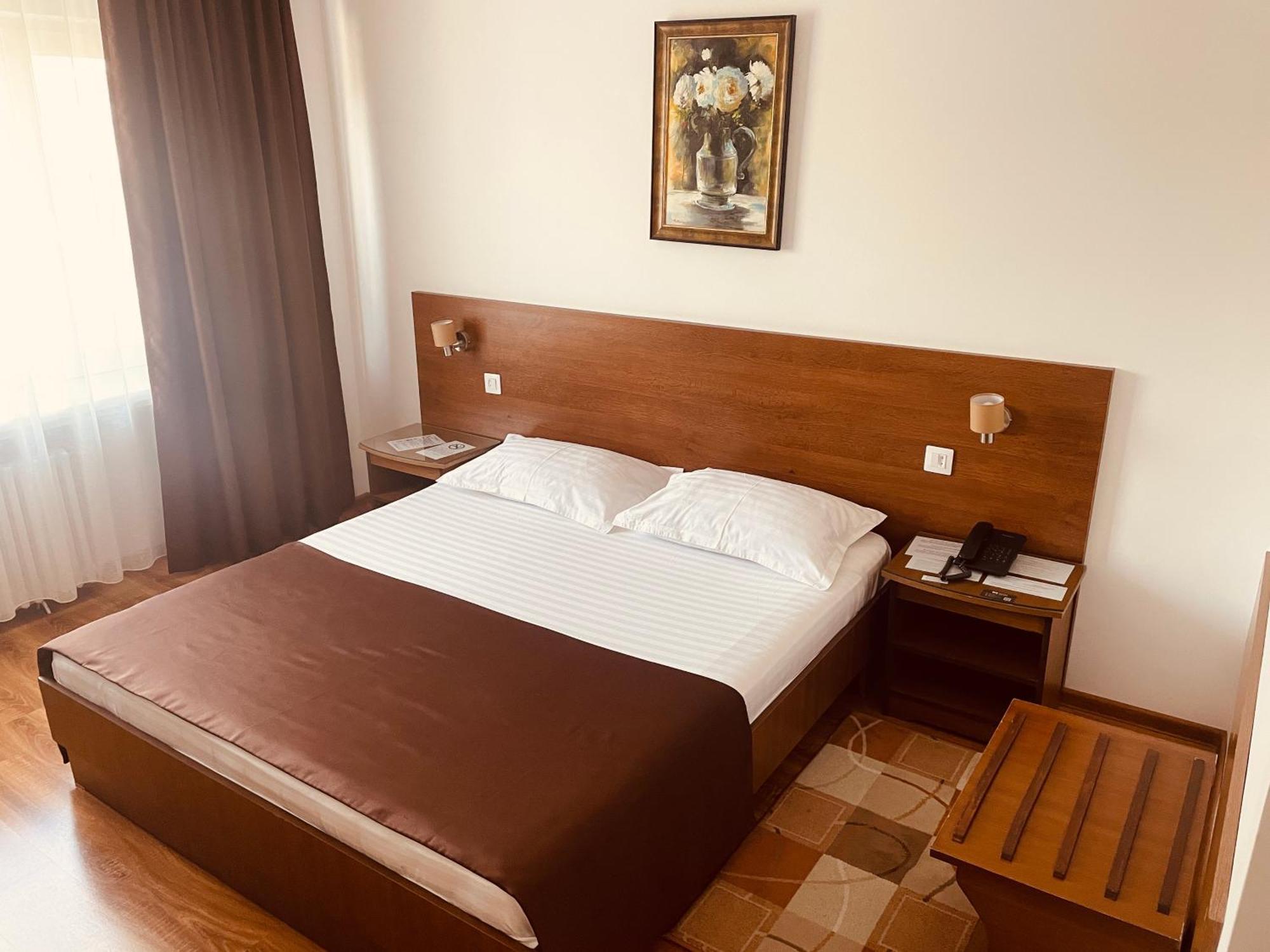 Hotel Moldova Bîrlad Esterno foto