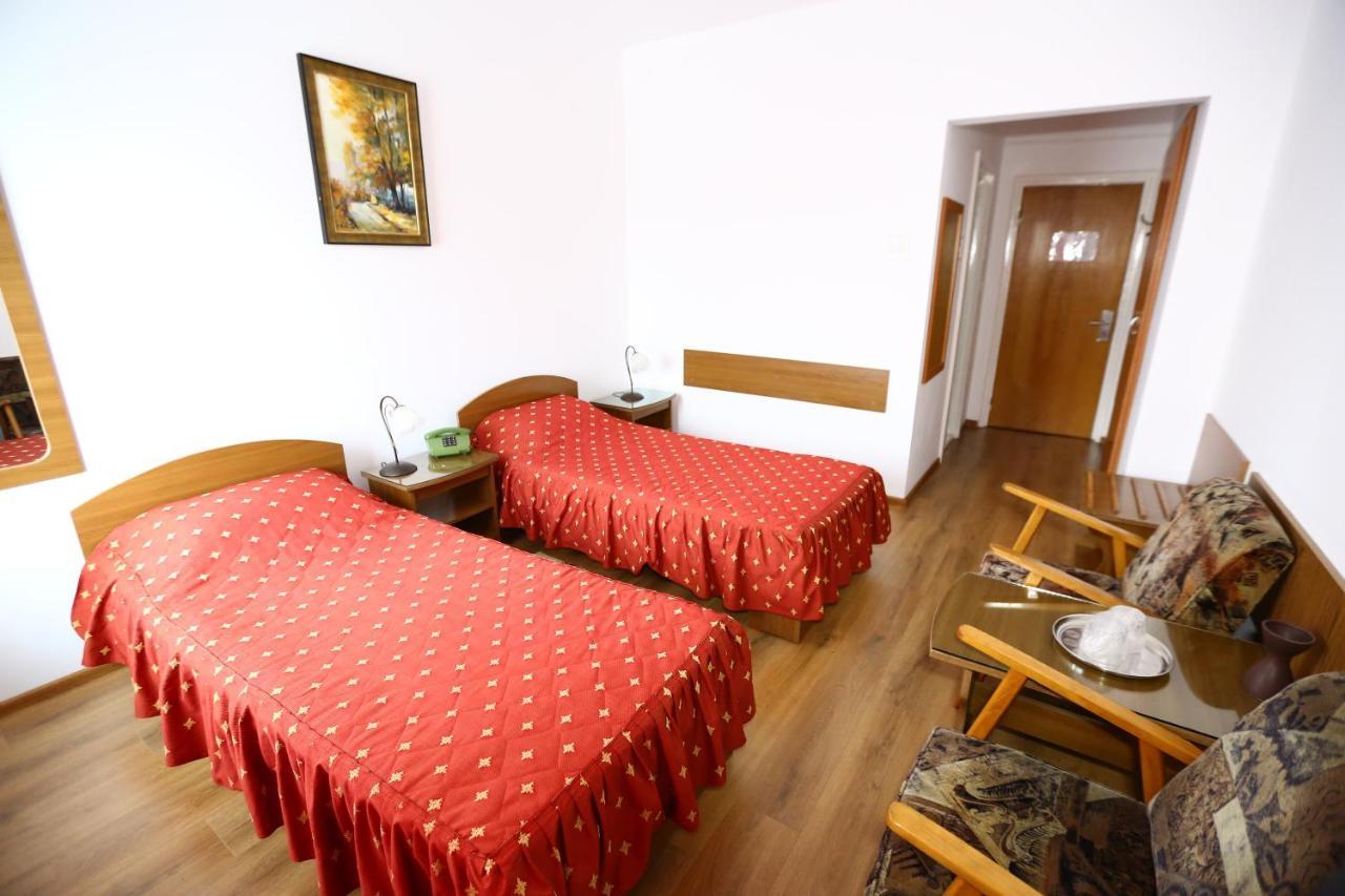 Hotel Moldova Bîrlad Esterno foto